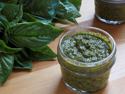 Picture of Basil Pesto (Vegetarian) -- 4 oz