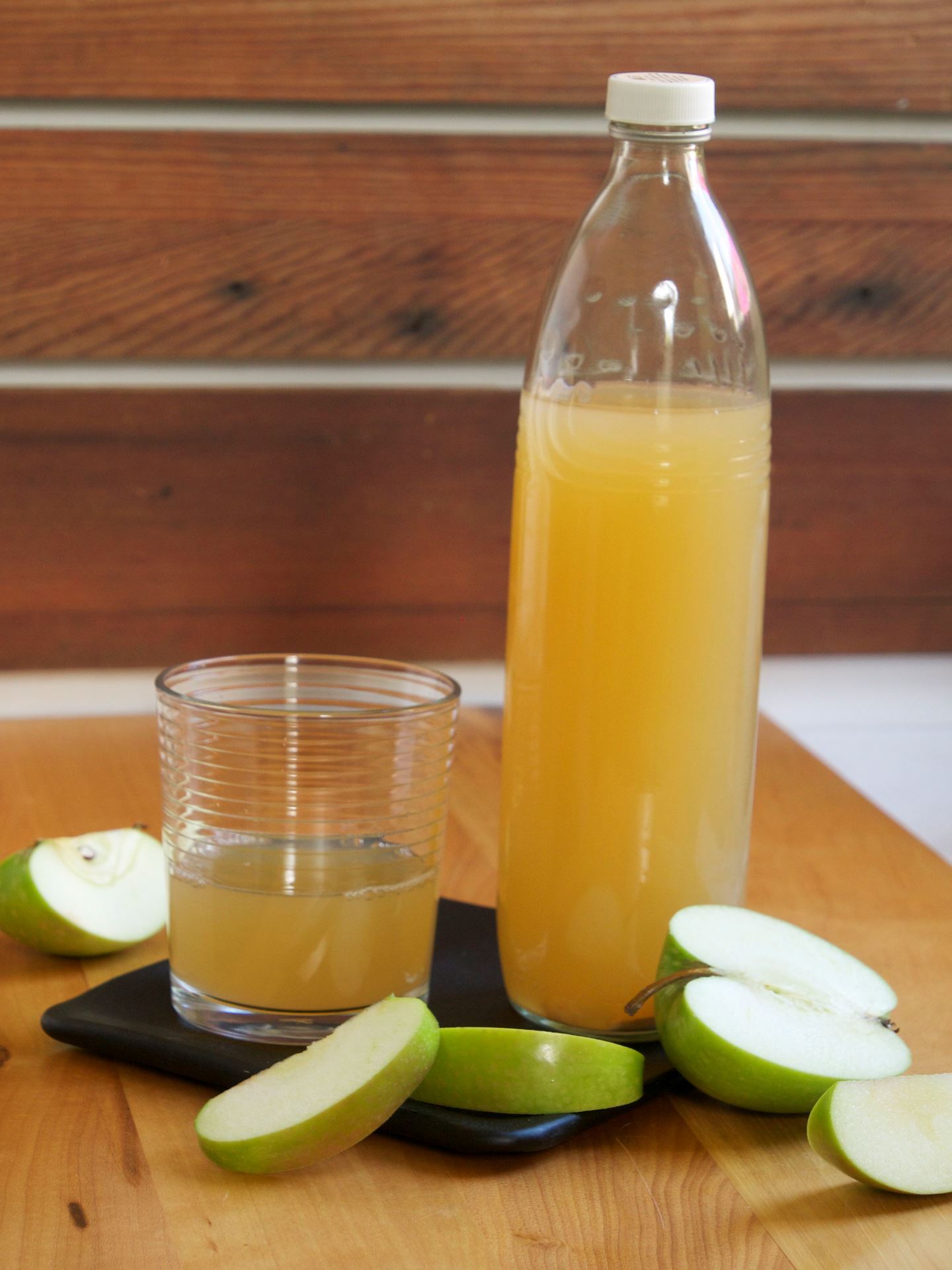 Picture of Sour Apple Ginger Kombucha