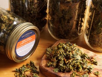 Picture of Kale Chips Quart JAR: Spicy Seaweed with Dates & Bison Bone Broth by Kaleidoscope
