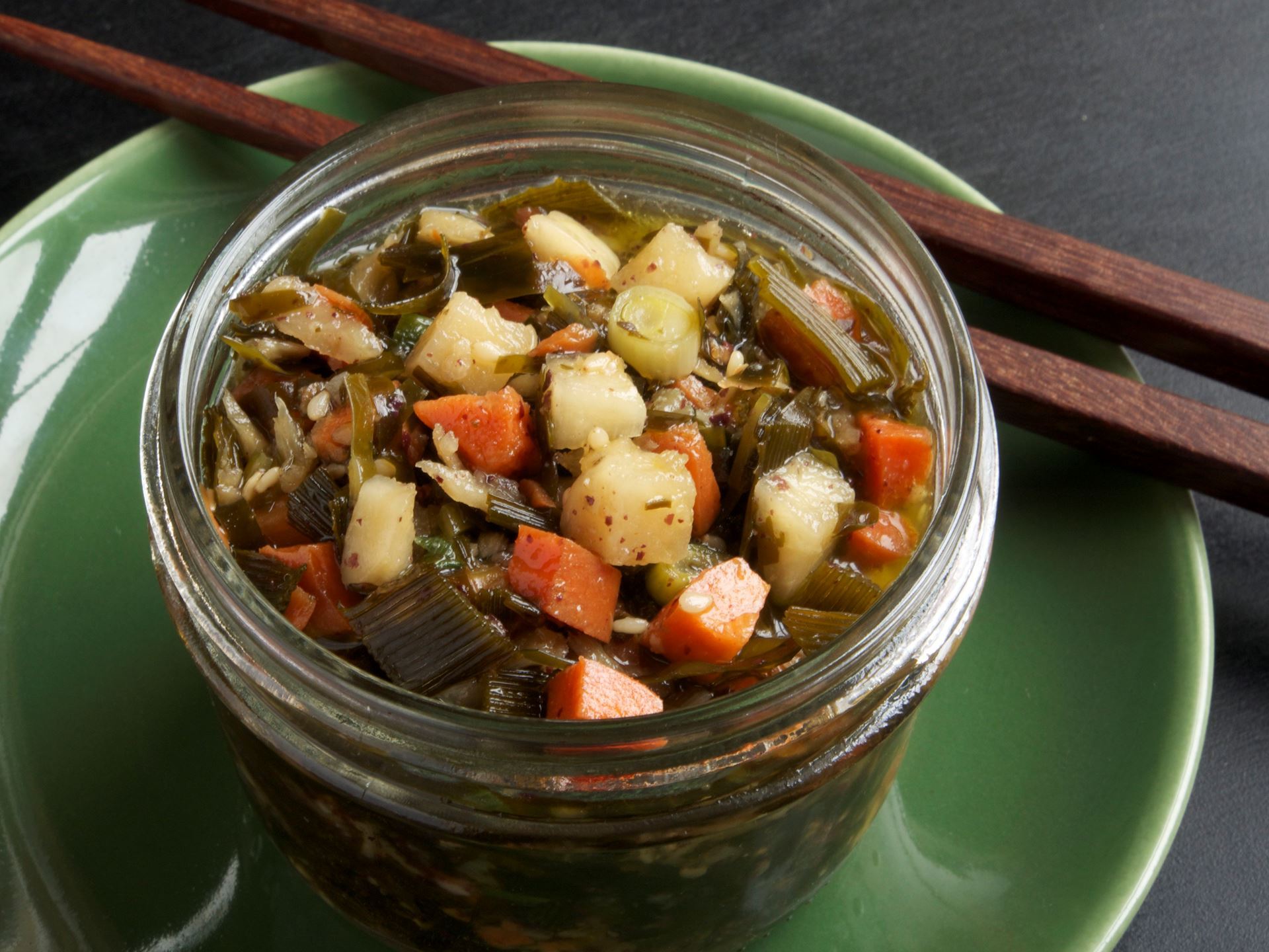 Picture of Sea Vegetable Salad with Carrots, Daikon and Burdock (vegan) -- 8 oz