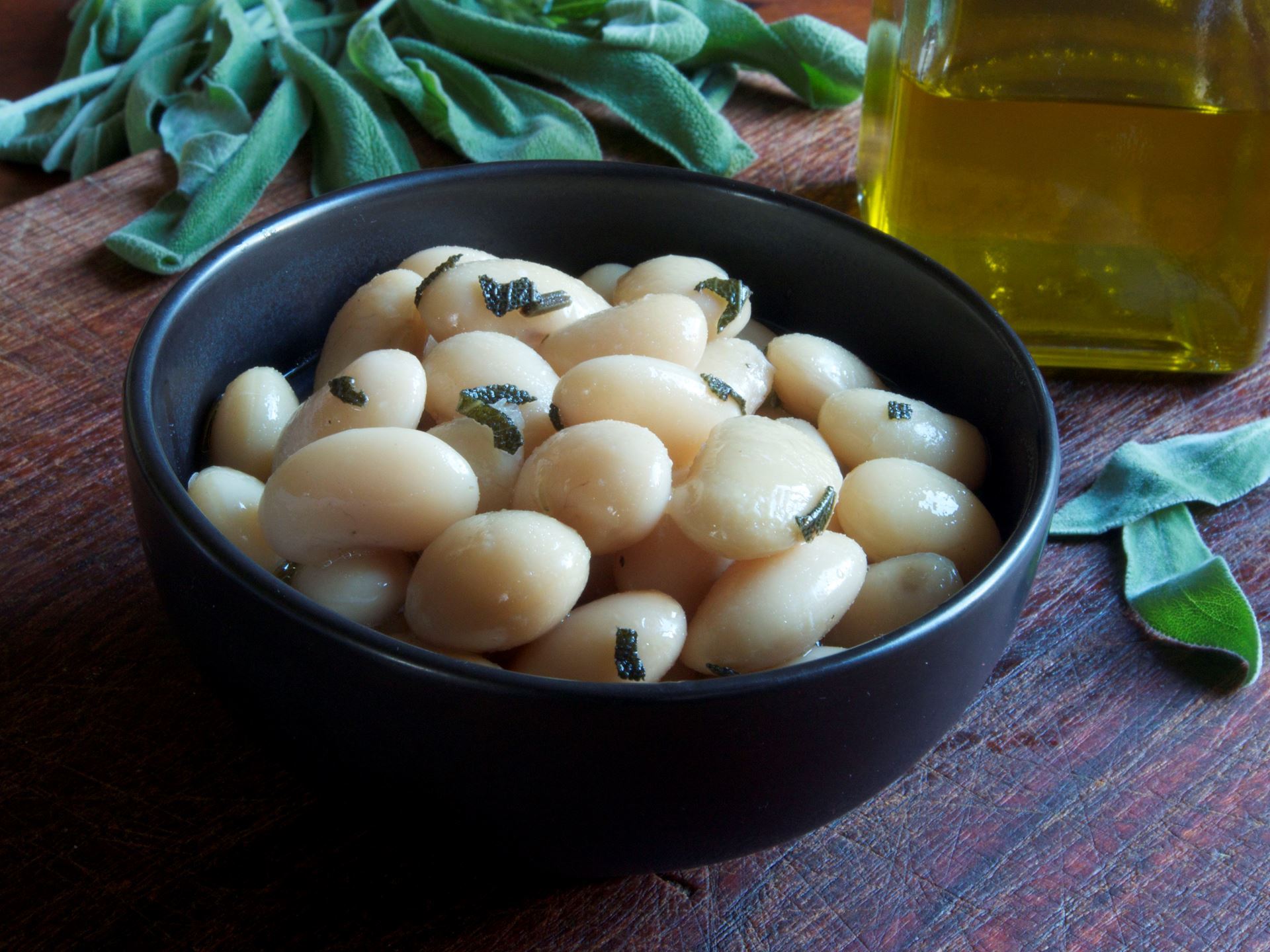 Picture of White Beans with Sage and Olive Oil -- 16 oz