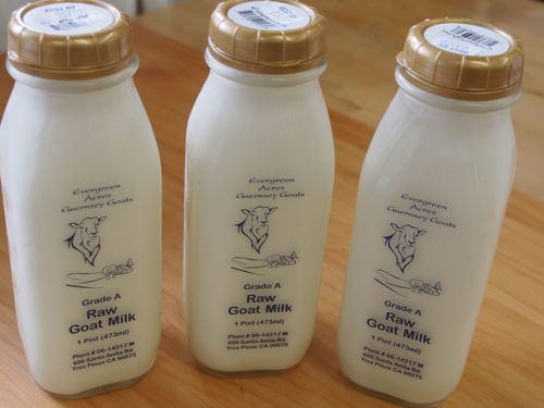 Picture of Evergreen Acres Raw Goat Milk Pint