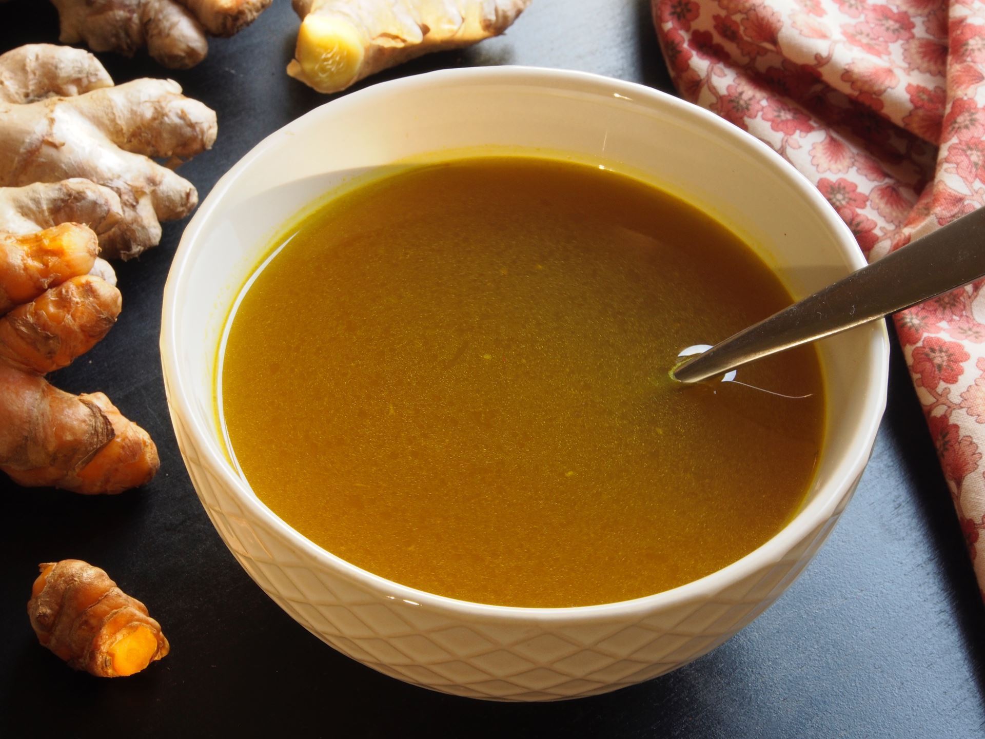 Picture of Frozen -- Ginger-Turmeric Infused Chicken Broth -- 22 oz
