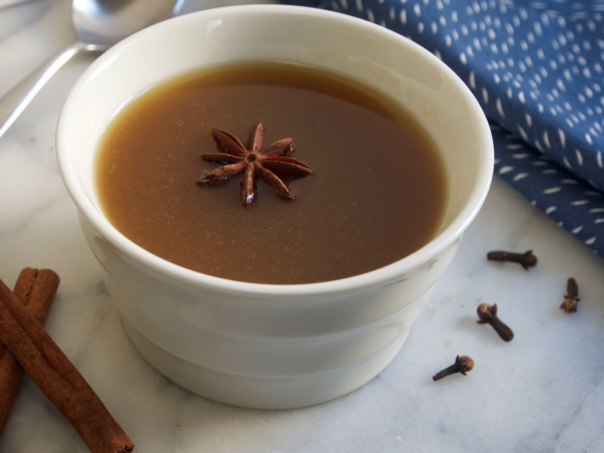 Picture of Frozen -- Vietnamese-Style Infused Beef Broth (Pho Broth) -- 22 oz
