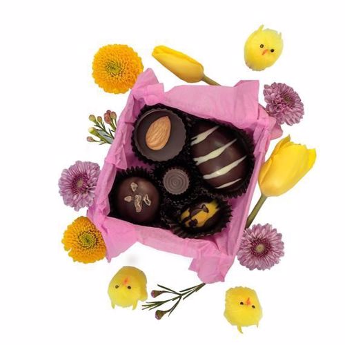 Picture of Coracao Easter 5 Piece Truffle Box