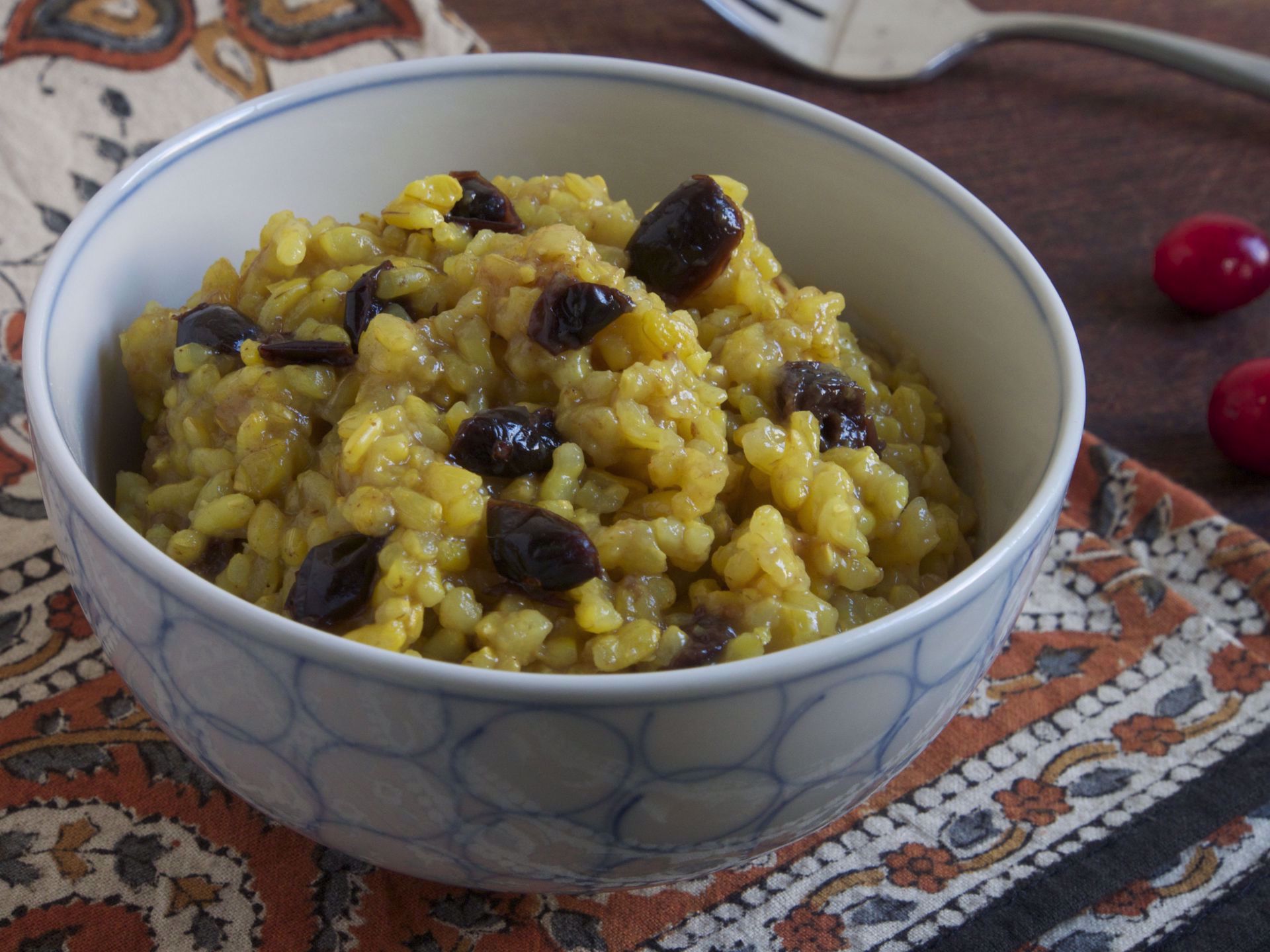 Picture of Golden Turmeric Rice with Currants  (small tin)
