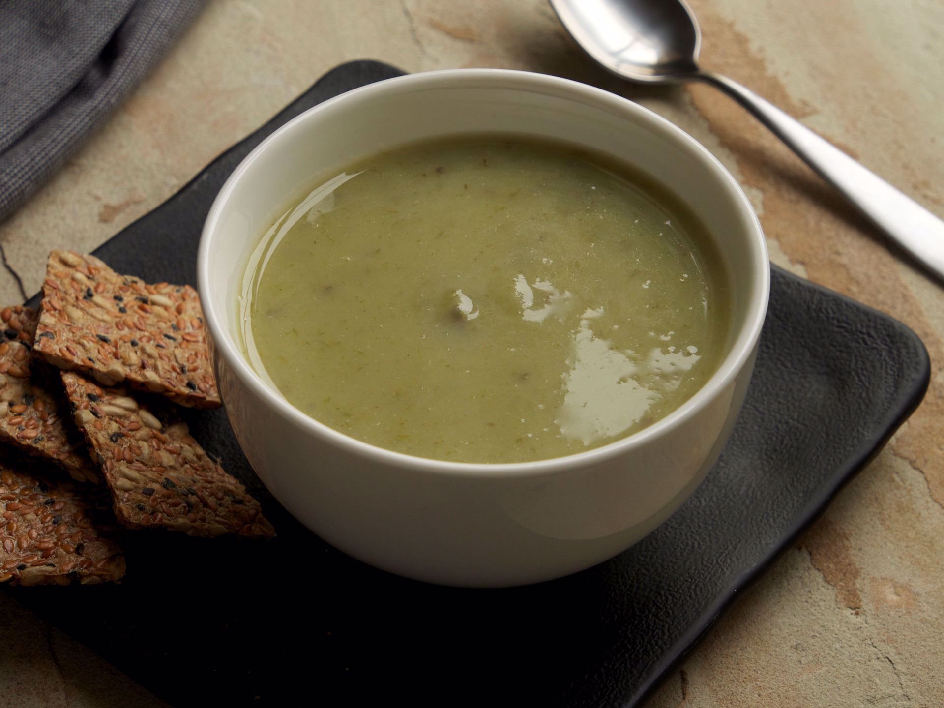 Picture of Creamy Celery Soup with Chicken Broth and Butter - 22 oz