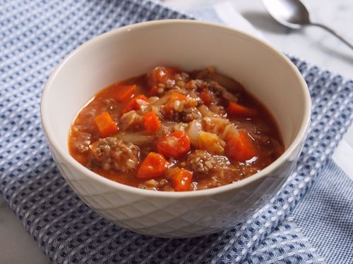 Picture of Frozen -- Sweet & Sour Cabbage "Roll" Soup with Meatballs and Rice - 22 oz