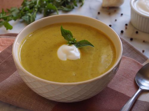 Picture of Frozen -- Curried Red Lentil Puree with Coconut Milk -- 22oz