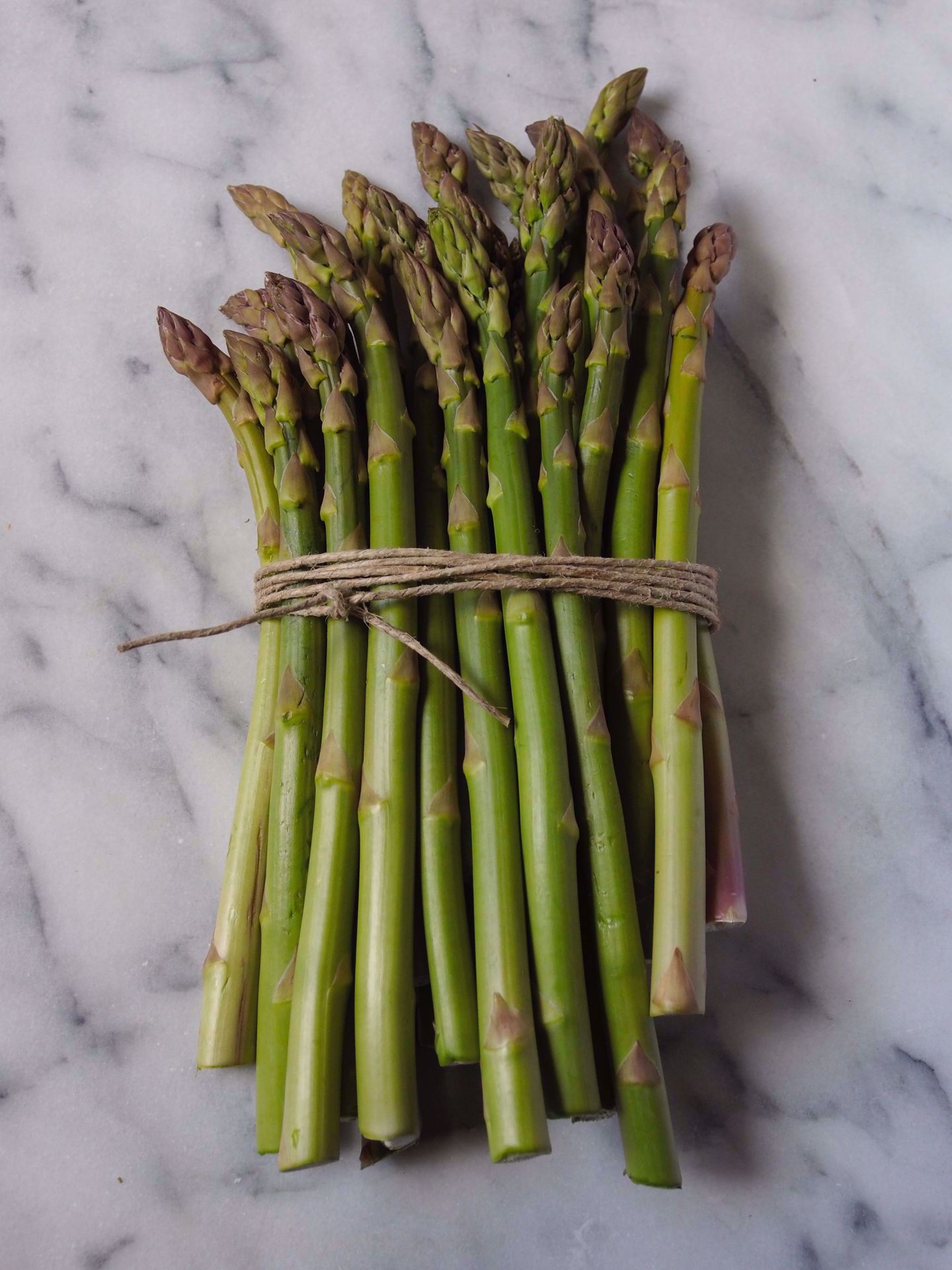 Picture of Pickled Asparagus with  Curry -- 8 oz
